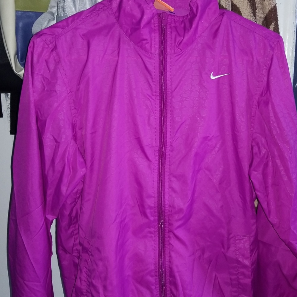 Nike windbreaker size M